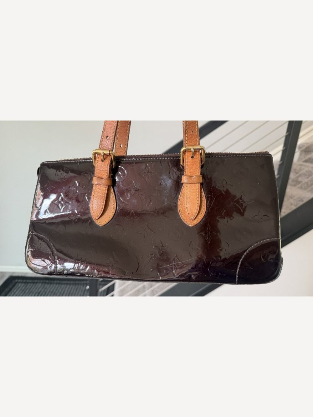 Louis Vuitton Rosewood Avenue Amarante Monogram Vernis Shoulder Bag M93510